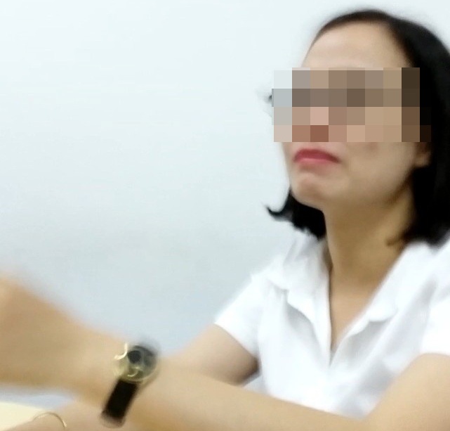 Công ty XKLĐ HOGAMEX vượt rào, thu phí vượt quy định?